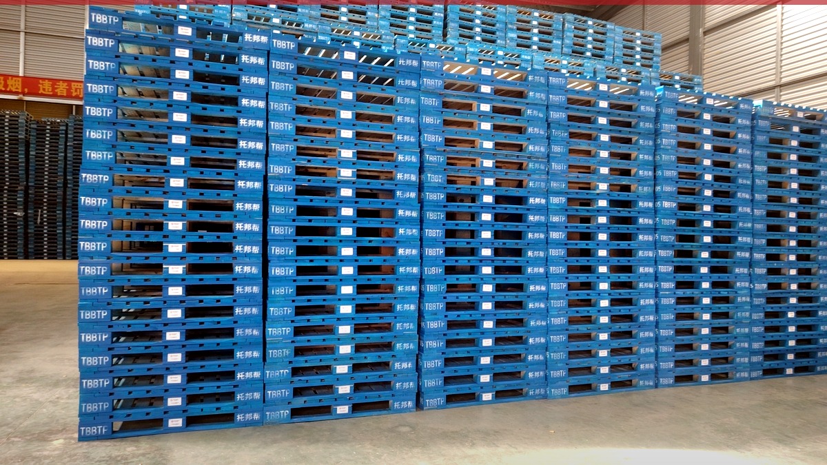 Warehouse Pallet Stacking Safety: What Should Companies Check?